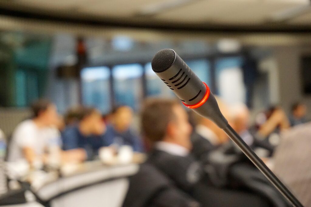 microphone 704255 1280